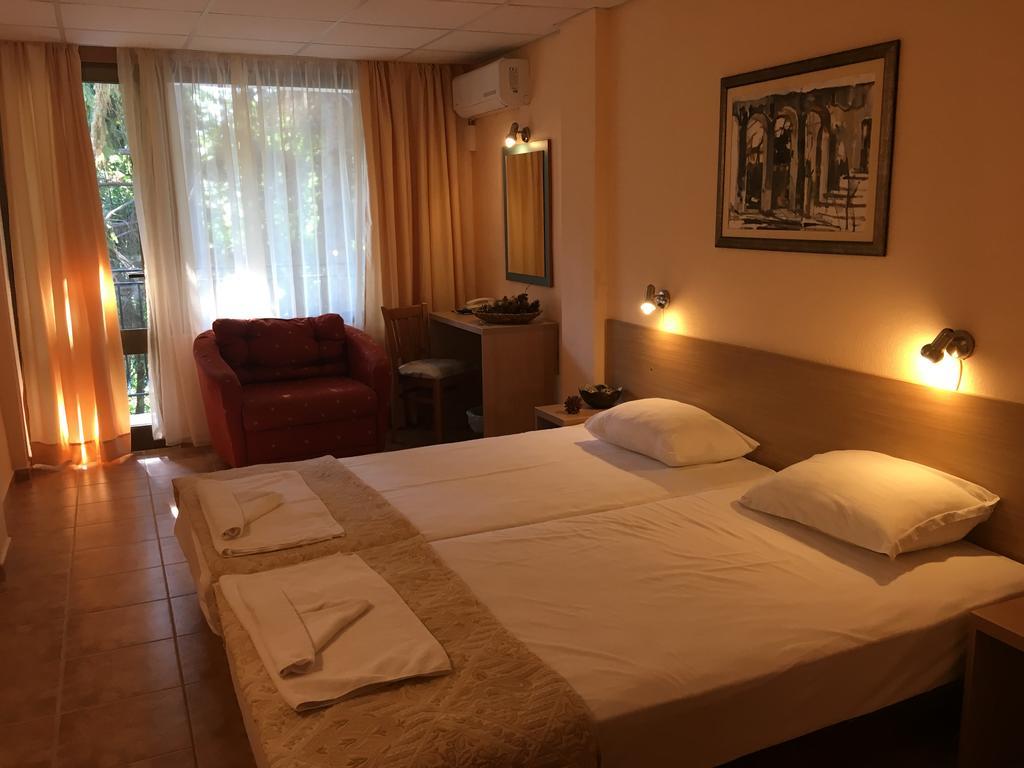 Park Hotel Briz Golden Sands Exteriör bild